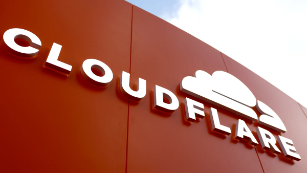 العطل الأخير يضرب كبرى المنصات عالميًا ما هي خدمة "Cloudflare"؟